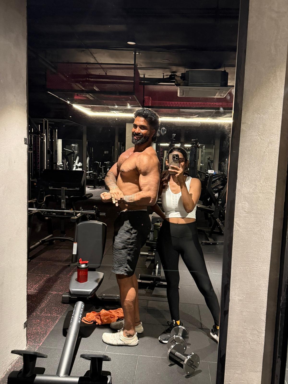 Mirror training session