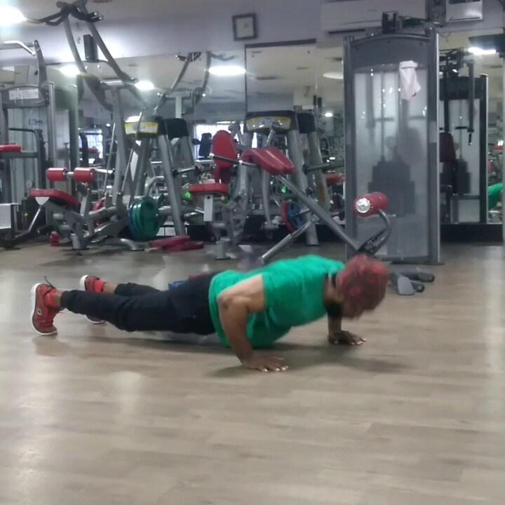 Floor push-up training